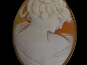 Geschnittene Gemme / Kamee - Brosche und Anhänger