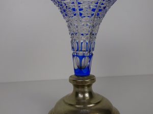Antike Vase 1930, geschliffen und blau überfangen